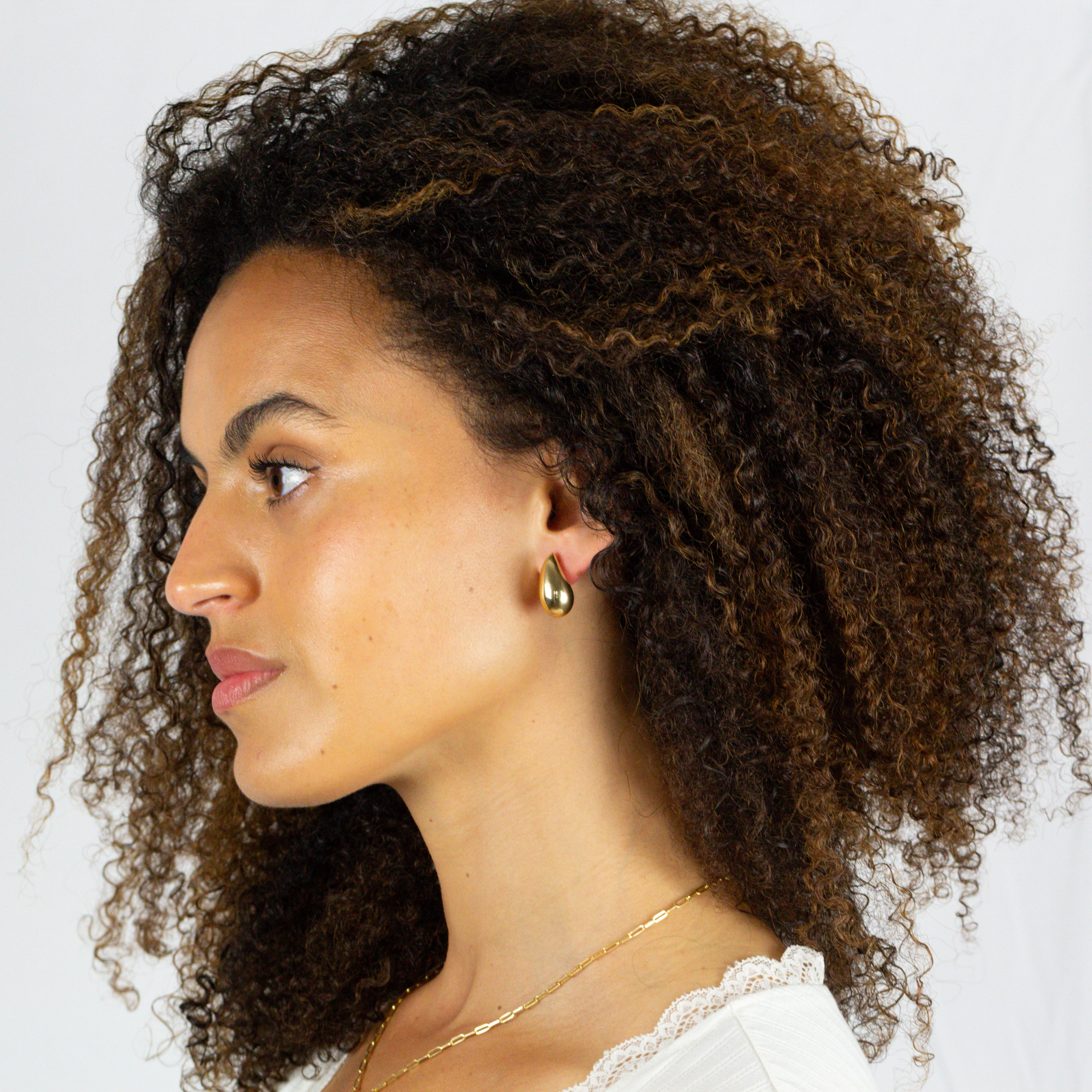 Drop earrings on model