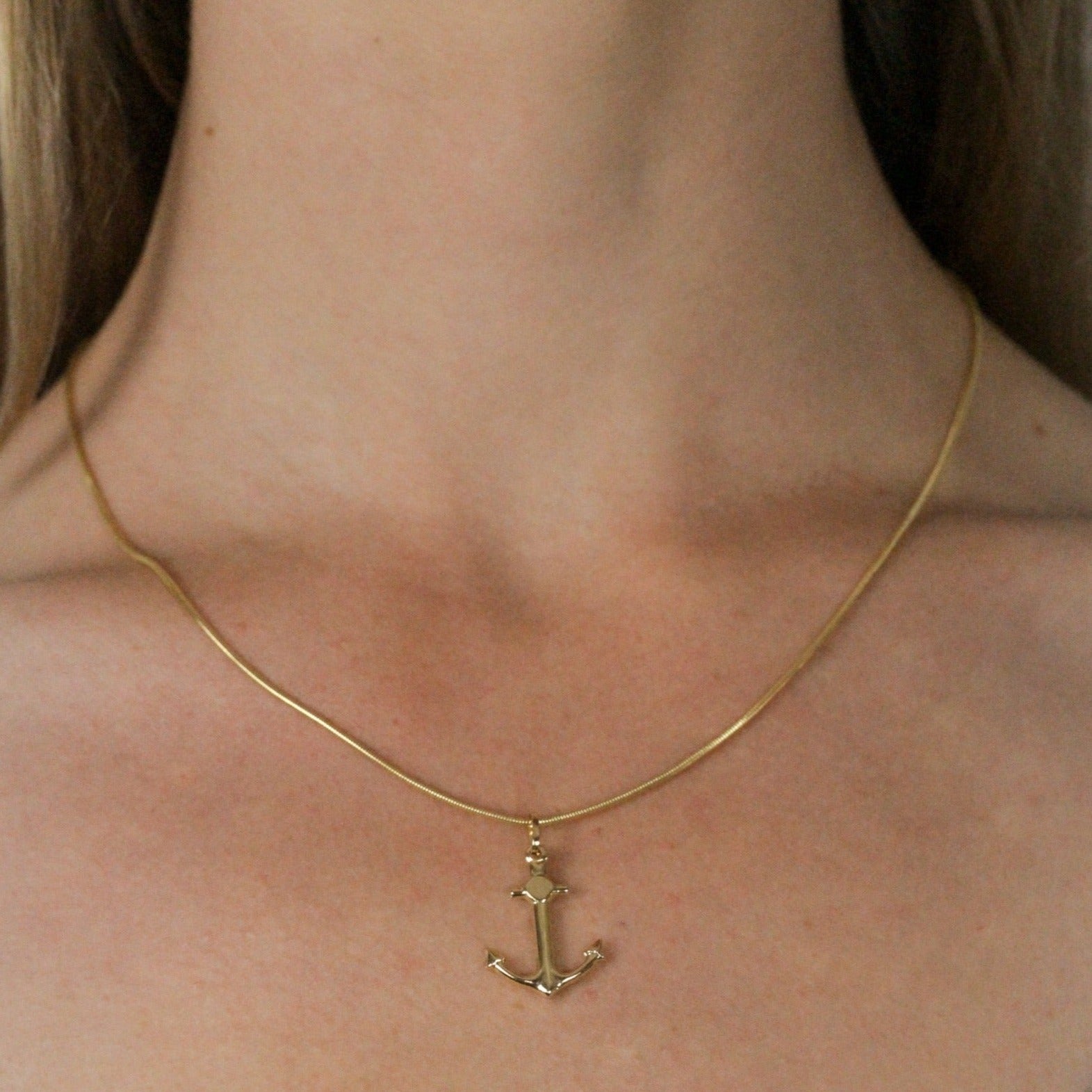 Anchor pendant gold necklace unisex