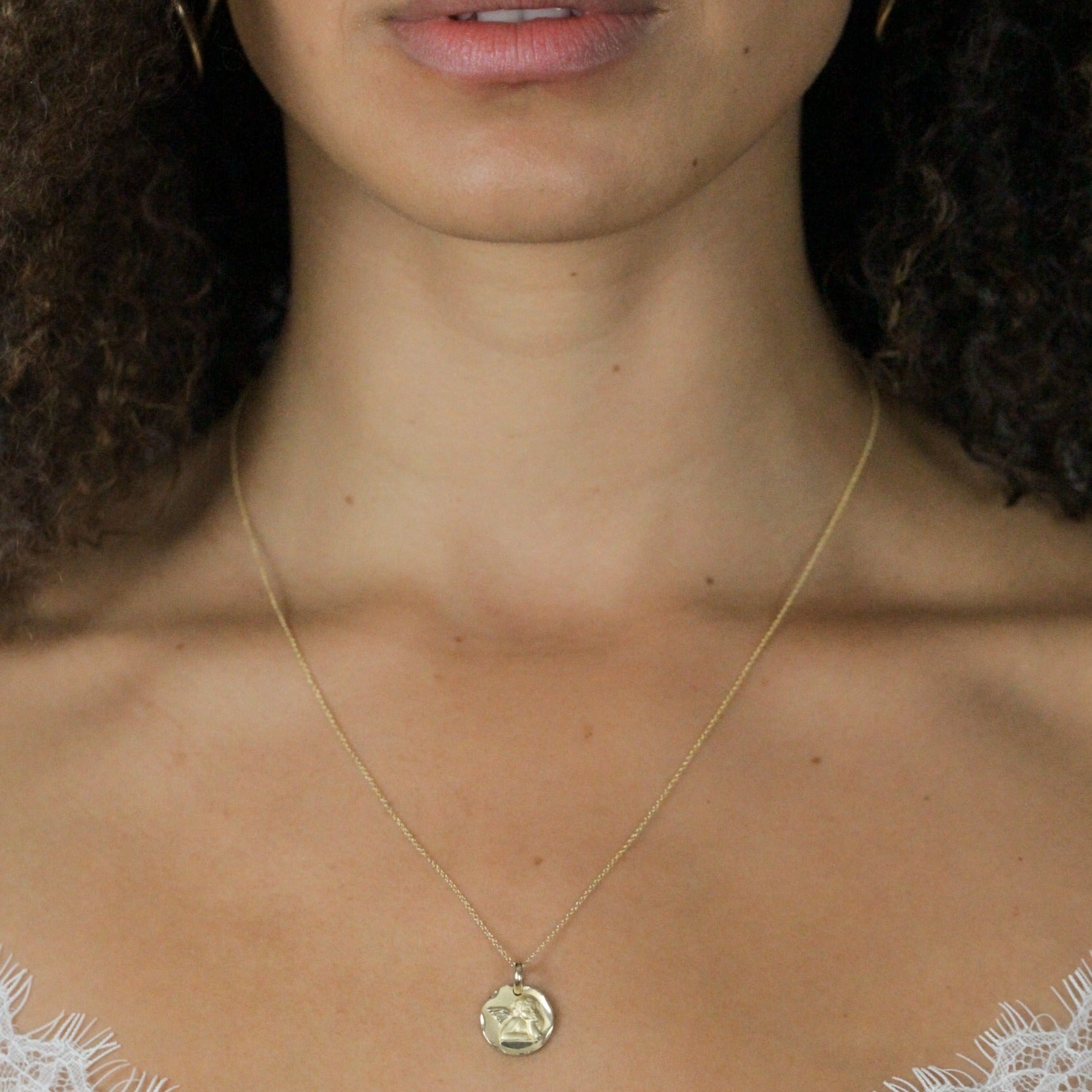 Gold cable chain women